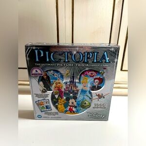 New sealed Pictopia Disney Edition The Ultimate Picture Trivia Family Game Rare
